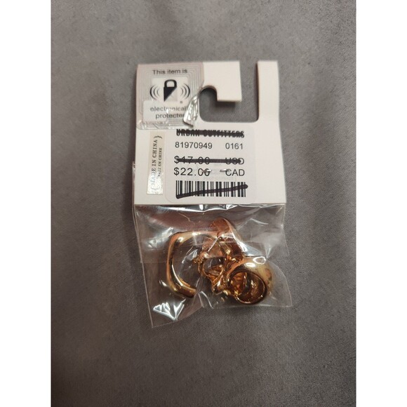 Women's Urban Outfitters Gold Ear Cuffs - Picture 4 of 4